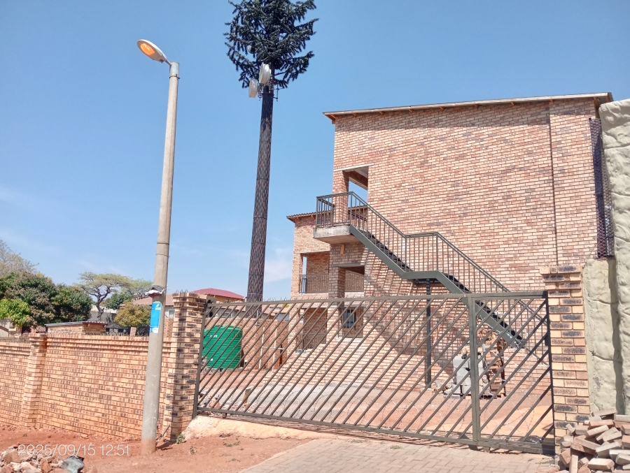 To Let 1 Bedroom Property for Rent in Tlhabane West North West